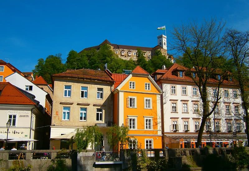 prodaja kuče u Sloveniji